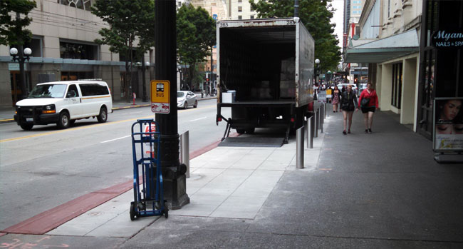 A flexible loading zone installed on the southbound side of Third Avenue.